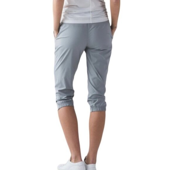 Lululemon Studio Crop II (Unlined) Battleship size 4 - Picture 1 of 11